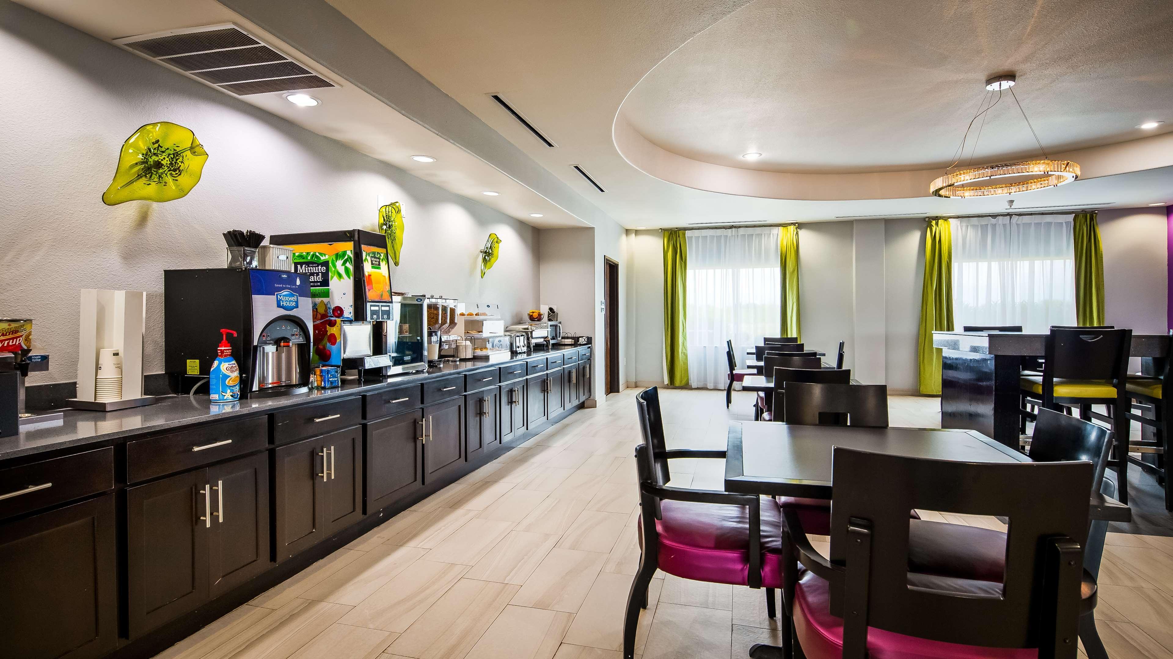 Best Western Plus Dilley Inn & Suites Eksteriør bilde