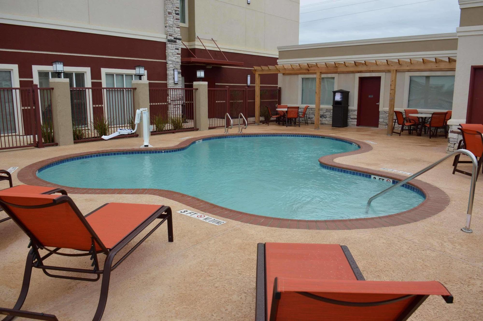 Best Western Plus Dilley Inn & Suites Eksteriør bilde