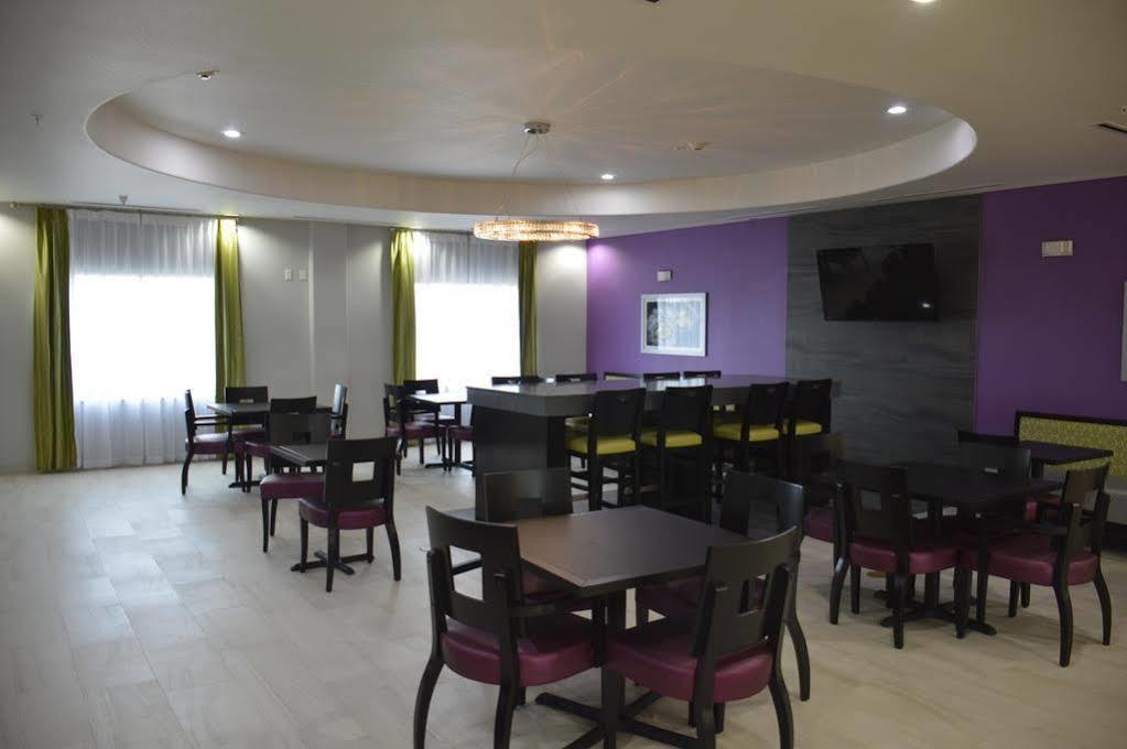 Best Western Plus Dilley Inn & Suites Eksteriør bilde